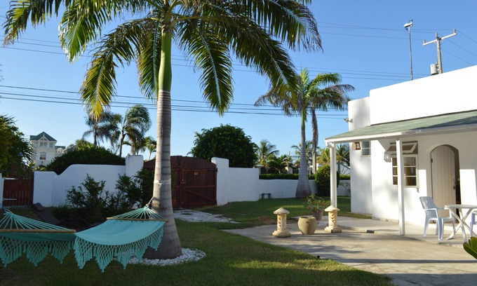 Silver Sands Apartamento | NUEVO: Royal Palms Apartment ... Frente al mar, Silver Sands Beach!