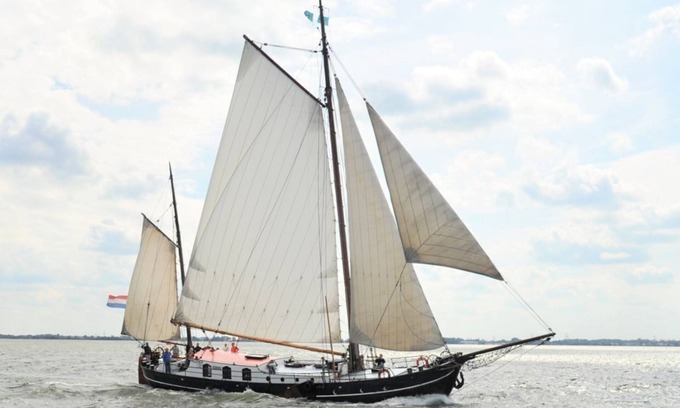 Weesp Alquiler De Eote | Nuevo: Vela 'Phoenix' Amsterdam, 7 camarotes, 18 camas
