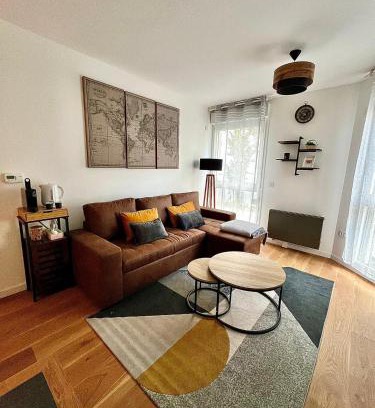 Suresnes Apartamento | New & serene 1-bedroom apart near #LaDéfenseParis #Parking&Fibre