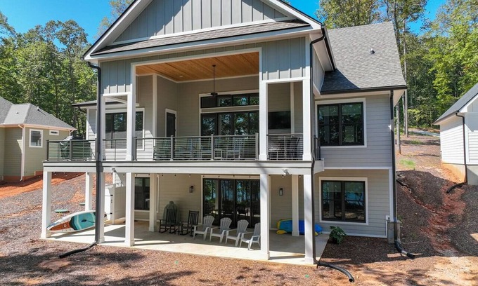 Seneca Casa | New! Serene Lakeside Haven with boat dock