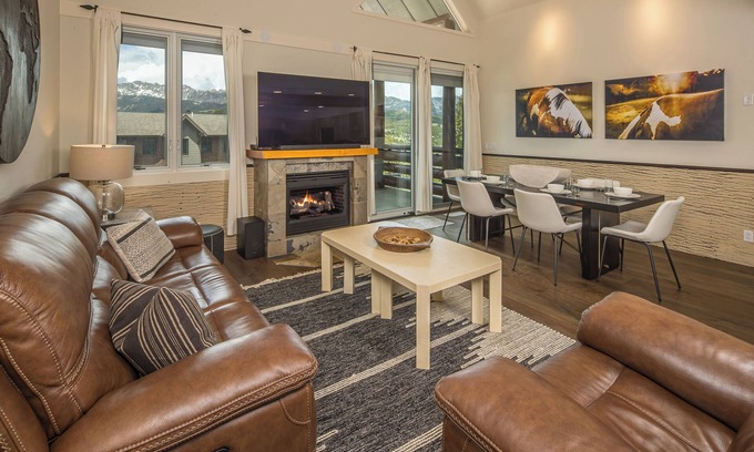 Saddle Ridge Casa | New! Ski-in/ Ski-out 3-bedroom condo with private hot tub & grill