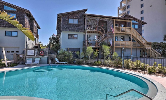 Sea Dunes Casa | New Smyrna Beach Townhome: Steps to Ocean!