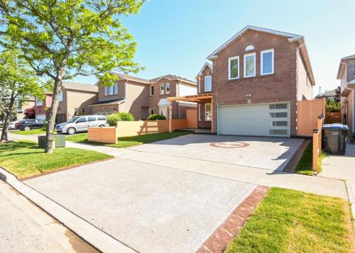 Lisgar Casa | New Spacious 5 BDRM Home in Mississauga