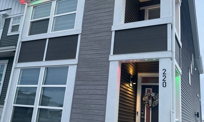 Southwest Calgary Casa | New, spacious and lovely two-bedroom basement suite in a peaceful neighbourhood