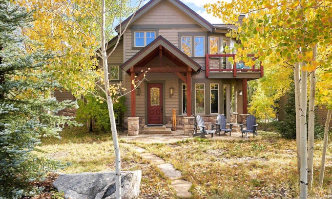 The Reserve Casa | NEW Spacious bright home. Stunning Mountain Views, Close to resorts and downtown