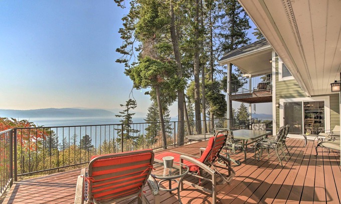 Hope Casa | NEW! Spacious Hope Retreat w/ Game Room & Views!