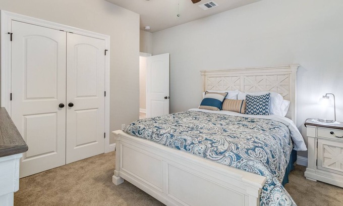 Milton Casa | New spacious Luxury home in quiet area