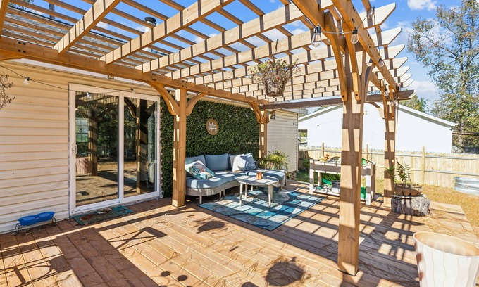 Olivia Casa | NEW! Spacious Pet Friendly Forest Retreat w/ EV Charger