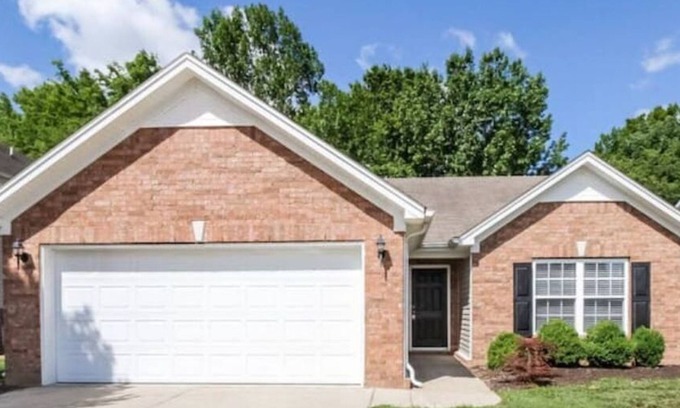 Kedron Casa | NEW! Spring Hill Private Cozy 3BR Home