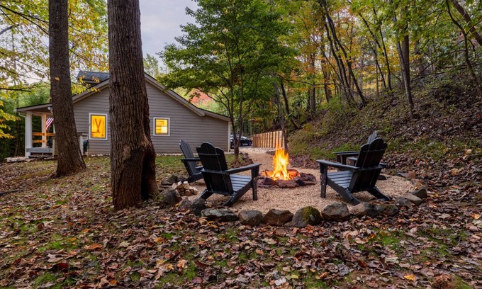 Nellysford Cabaña | - NEW - Spruce Creek Retreat