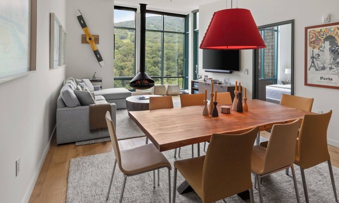 Stowe Area Condominio | NEW SPRUCE PEAK TREE HOUSE UNIT STEPS TO THE LIFTS. WITH BIG MOUNTAIN VIEWS SLEEPS 9