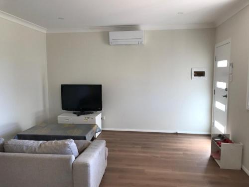 Baulkham Hills Casa | New stand-alone 2-bedroom house
