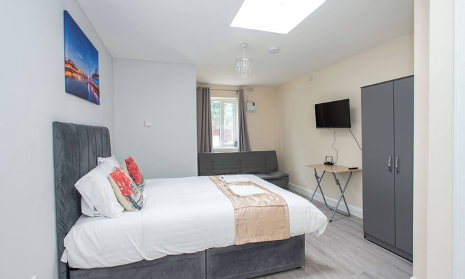 London Borough of Bromley Apartamento | *New Studio* Zone 6 Cheslfield 2