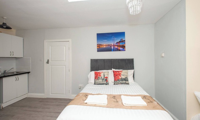 London Borough of Bromley Apartamento | *New Studio* Zone 6 Cheslfield 2