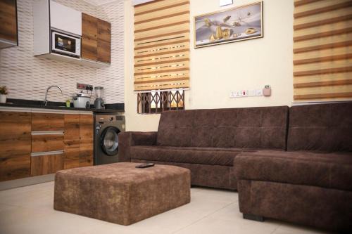 Madina Apartamento | New Stylish 1 Bedroom Adjiringanor