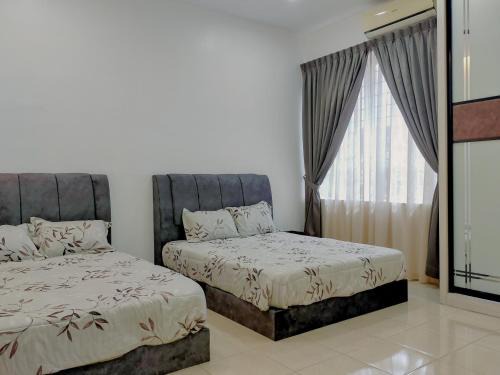 Semabok Casa | NEW Stylish 18Pax 4BR House Semabok 5mins to Town