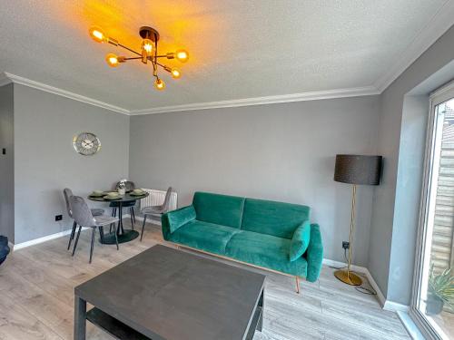 Gravesend Casa | New Stylish 2 Bedroom House