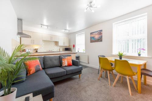 Stockton-on-Tees Apartamento | NEW! Stylish 5-Bed Apartment in Stockton-on-tees by Stay With Us, Perfect for Contractors & Large Groups, FREE Parking!