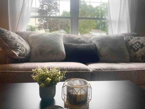 Reminderville Apartamento | New Stylish Condo Monthly Rental