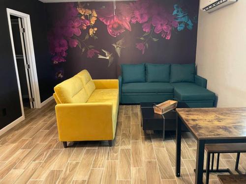 Gardendale Apartamento | New Stylish Midtown With One Bedroom (Unit D)