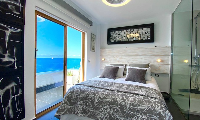 Tacoronte Apartamento | THE VIEWS , The luxury oriental loft in the north.