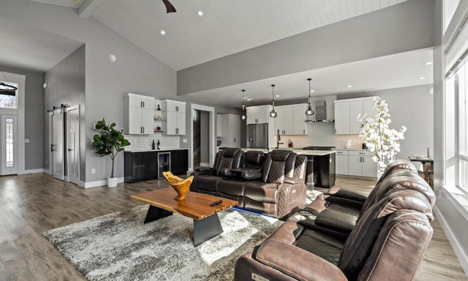 Fishhook Casa | *NEW!* The Deluxe Stay