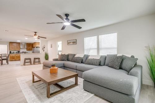 Stephenville Casa | NEW The Round Up, 4BR, Walk to TSU, Downtown