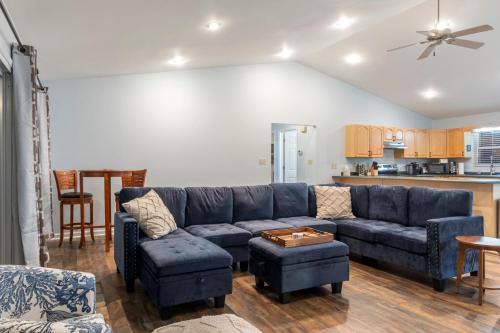 Reed Creek Casa | New to listing Dorsey Dock Retreat w Dock