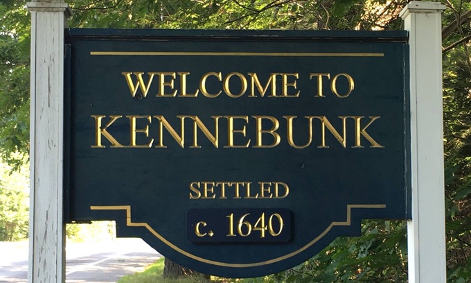 Kennebunk Condominio | New to VRBO! Elegant, modern condo in the heart of historic Kennebunk, Maine