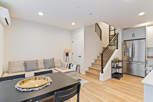 Minor Casa | NEW Townhome in the Heart of Seattle
