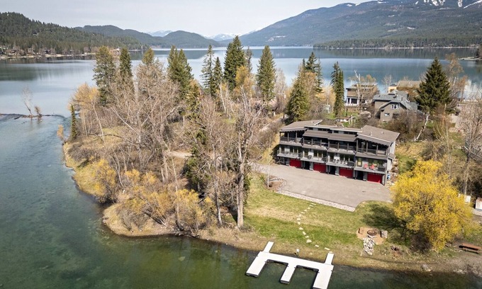 Whitefish Casa | New! Townhome on Whitefish Lake with private hot tub, dock & fire pit