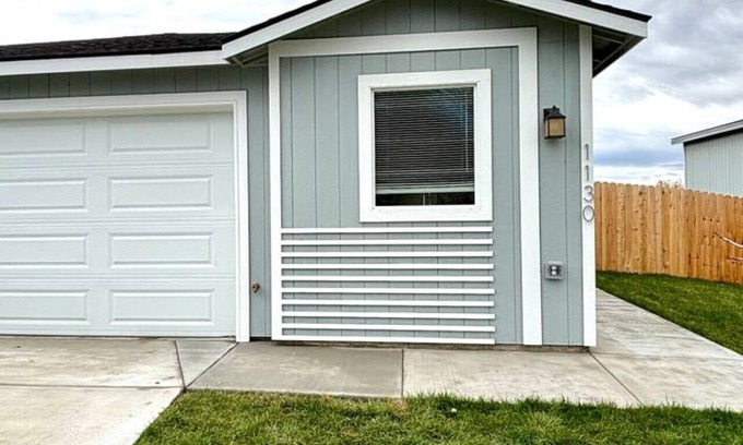 Umatilla Casa | New Townhouse Near Highway