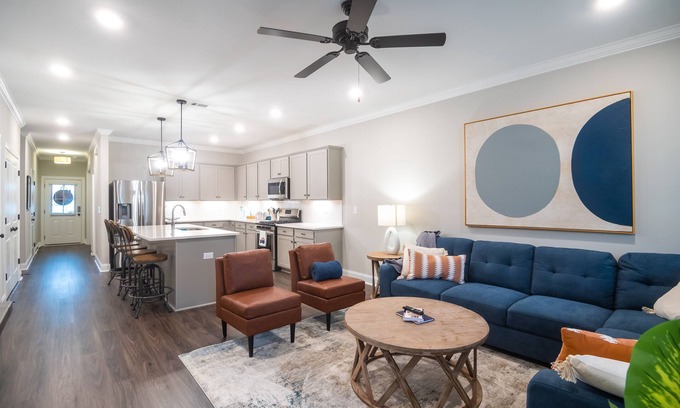 Auburn - Opelika Casa | New Townhouse w/ Game Room & Nintendo 64 - Right Off 280