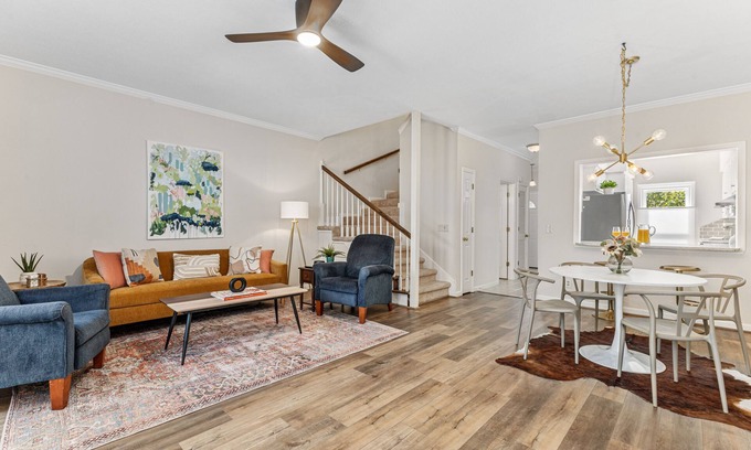 Columbus Casa | NEW Trendy Midtown Vibes Townhouse, Fenced Yard