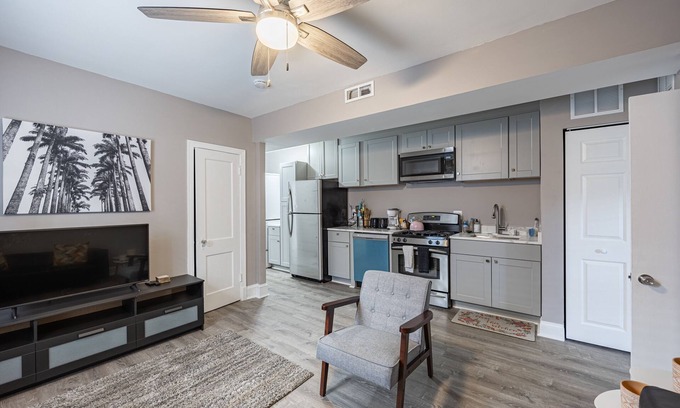 Anacostia Apartamento | NEW Updated 2BR Apartment in DC