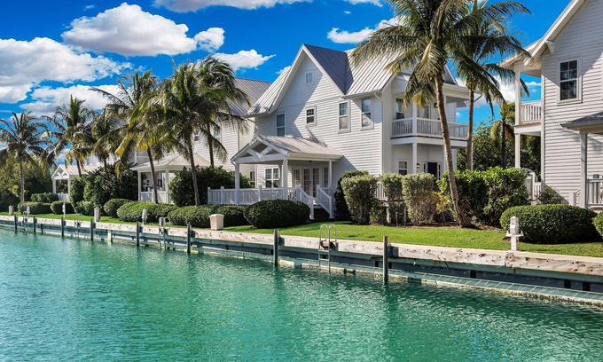 Marathon Villa | NEW UPDATED Villa- Coral Lagoon 3bed 2.5 bath Luxury Home