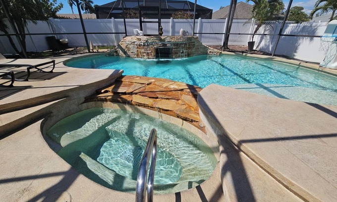 Naples Park Casa | NEW! Serene House with Spectacular Heated Pool/Spa, FREE Bikes, Amenities, Beach