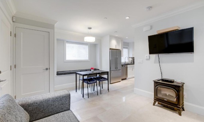 Riley Park Casa | New Urban Modern Main Street House