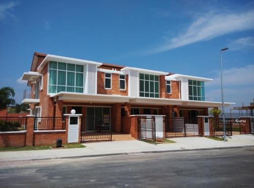 Kajang Casa | New Vacation Double Storey Home