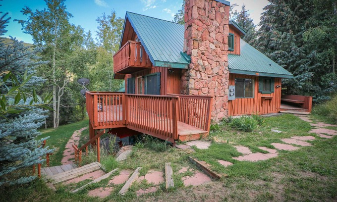 Vail Cabina | **NEW** Vail Cabin, Sleeps 8 Great Location, Smores, Park
