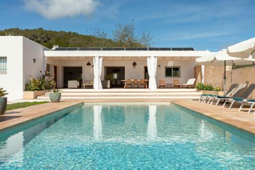 Sant Antoni de Portmany Villa | New! Villa Can Vinyes