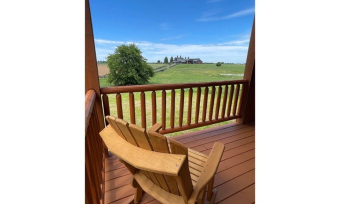Harrodsburg Villa | New Villa On the Bourbon Trail with HOT TUB-3