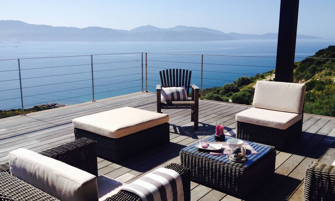 Coggia Villa | Nueva villa con vistas al mar