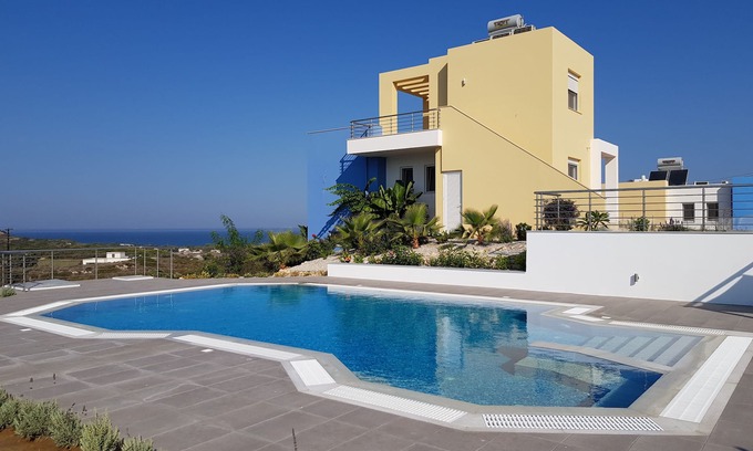 Mastichari Villa | Nueva villa con piscina privada y maravillosas vistas al mar.