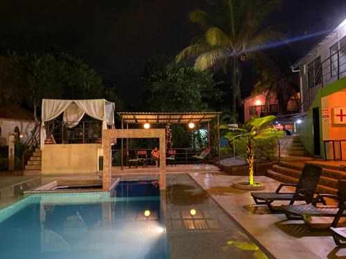 Acacias Casa | New Western
