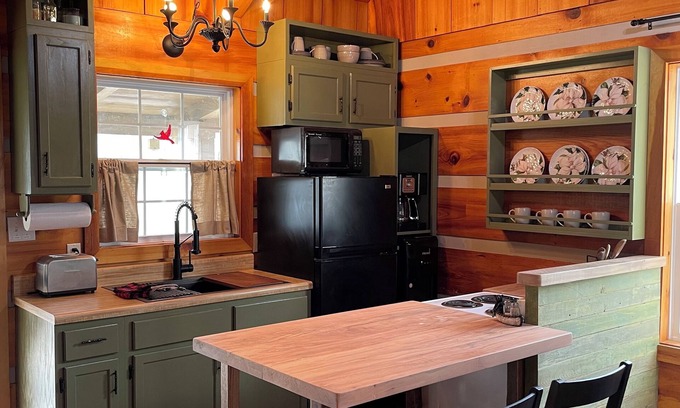Del Rio Cabina | New! Whispering Waters Cabin on the French Broad River