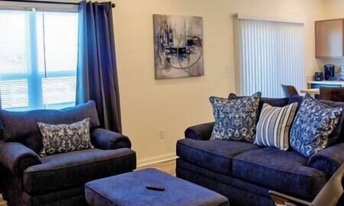Acton Casa | NEW! Wifi, Parking, Massage Chair, Washer/Dryer
