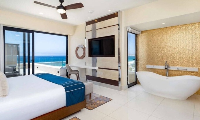 El Rosarito Complejo | New Year Luxury 2BR3BA Suite Villa La Valencia in Los Cabos