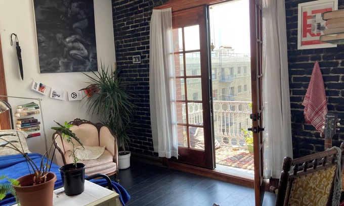 Westlake Apartamento | New York-style 1 Bedroom Apartment by Downtown Los Angeles, Balcony Smoking OK!
