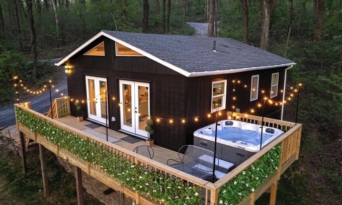 Front Royal Cabina | NEW Zen Cabin in the Clouds . Hot Tub, Wineries, Skyline
